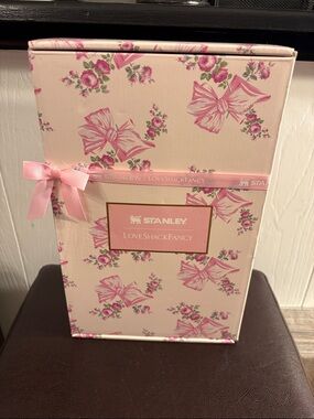 NIB Stanley/LoveShackFancy 40oz Tumbler 💕